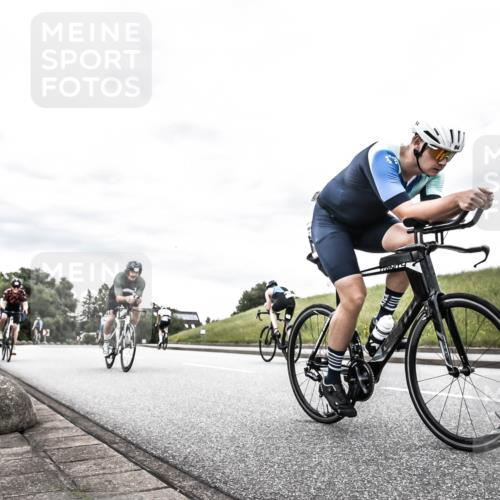 21.06.2026 - 29. Vierlanden-Triathlon H.Heesch http://msf.ph/oto/9904122 21.06.2026 10:24:33 Radfahren 84, 94, 169, 370, 552, 622, 625 meine-sportfotos.de