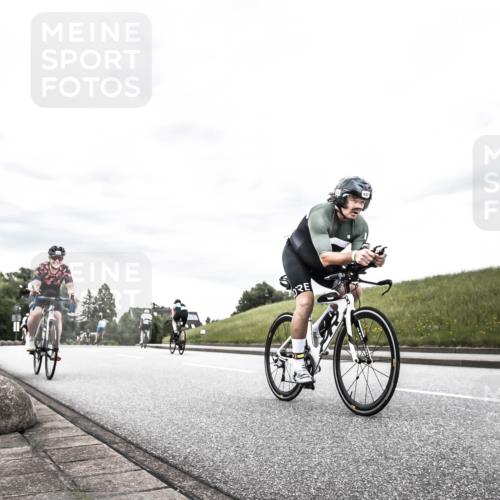 21.06.2026 - 29. Vierlanden-Triathlon H.Heesch http://msf.ph/oto/9904125 21.06.2026 10:24:33 Radfahren 84, 94, 169, 370, 552, 622, 625 meine-sportfotos.de