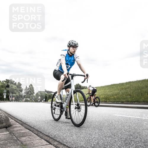 21.06.2026 - 29. Vierlanden-Triathlon H.Heesch http://msf.ph/oto/9904139 21.06.2026 10:24:37 Radfahren 71, 625 meine-sportfotos.de