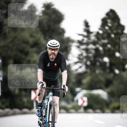 21.06.2026 - 29. Vierlanden-Triathlon H.Heesch http://msf.ph/oto/9904179 21.06.2026 10:19:38 Radfahren 403, 455 meine-sportfotos.de
