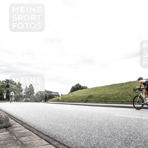 21.06.2026 - 29. Vierlanden-Triathlon H.Heesch http://msf.ph/oto/9904184 21.06.2026 10:25:06 Radfahren 42, 210, 480, 577 meine-sportfotos.de