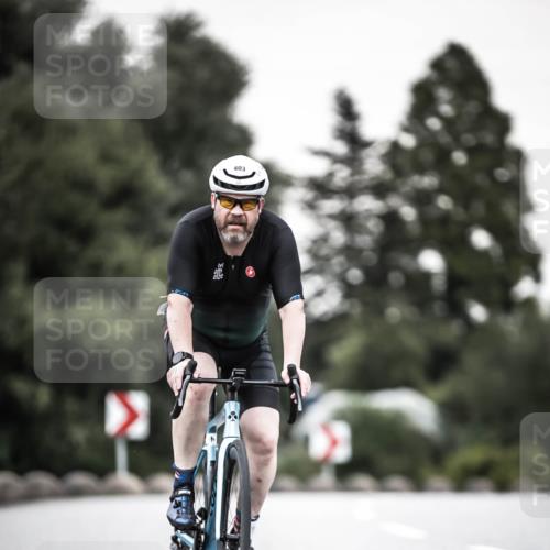 21.06.2026 - 29. Vierlanden-Triathlon H.Heesch http://msf.ph/oto/9904188 21.06.2026 10:19:38 Radfahren 403, 455 meine-sportfotos.de