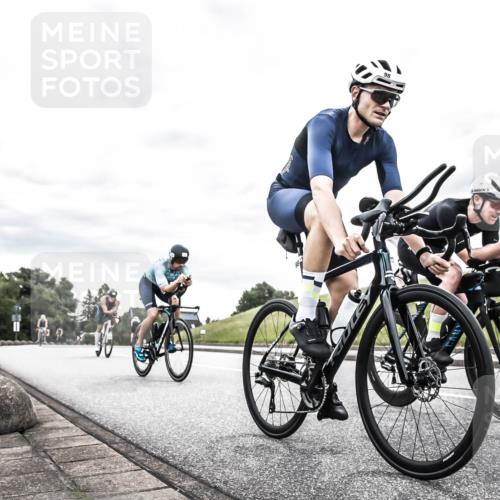 21.06.2026 - 29. Vierlanden-Triathlon H.Heesch http://msf.ph/oto/9904194 21.06.2026 10:25:16 Radfahren 76, 77, 98, 107, 506 meine-sportfotos.de