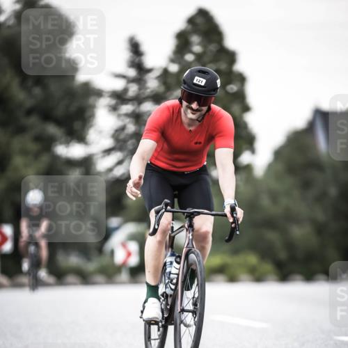 21.06.2026 - 29. Vierlanden-Triathlon H.Heesch http://msf.ph/oto/9904199 21.06.2026 10:18:32 Radfahren 87, 121, 393, 442, 446 meine-sportfotos.de