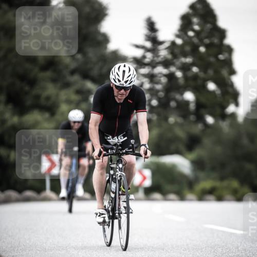 21.06.2026 - 29. Vierlanden-Triathlon H.Heesch http://msf.ph/oto/9904216 21.06.2026 10:18:36 Radfahren 442, 446 meine-sportfotos.de
