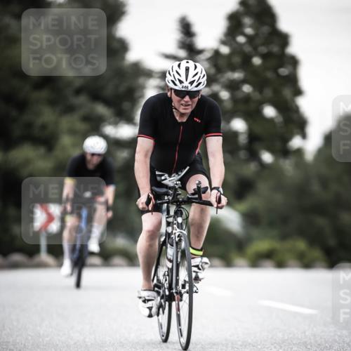 21.06.2026 - 29. Vierlanden-Triathlon H.Heesch http://msf.ph/oto/9904231 21.06.2026 10:18:36 Radfahren 442, 446 meine-sportfotos.de