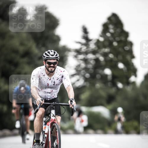 21.06.2026 - 29. Vierlanden-Triathlon H.Heesch http://msf.ph/oto/9904236 21.06.2026 10:19:51 Radfahren 18, 21, 69, 146, 163, 268, 400 meine-sportfotos.de