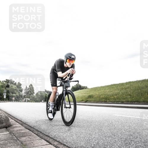 21.06.2026 - 29. Vierlanden-Triathlon H.Heesch http://msf.ph/oto/9904239 21.06.2026 10:25:47 Radfahren 6, 41, 63, 211 meine-sportfotos.de