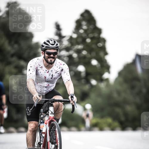 21.06.2026 - 29. Vierlanden-Triathlon H.Heesch http://msf.ph/oto/9904248 21.06.2026 10:19:52 Radfahren 18, 21, 69, 146, 163, 268, 400 meine-sportfotos.de
