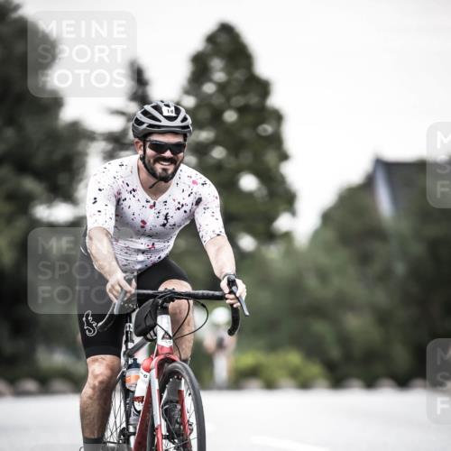 21.06.2026 - 29. Vierlanden-Triathlon H.Heesch http://msf.ph/oto/9904254 21.06.2026 10:19:52 Radfahren 18, 21, 69, 146, 163, 268, 400 meine-sportfotos.de