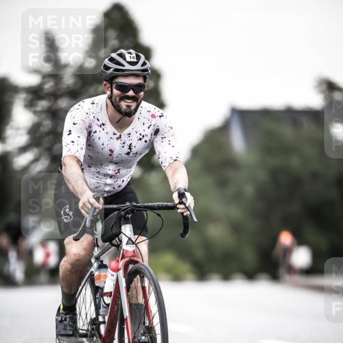 21.06.2026 - 29. Vierlanden-Triathlon H.Heesch http://msf.ph/oto/9904263 21.06.2026 10:19:52 Radfahren 18, 21, 69, 146, 163, 268, 400 meine-sportfotos.de