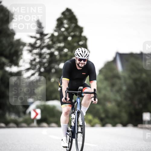 21.06.2026 - 29. Vierlanden-Triathlon H.Heesch http://msf.ph/oto/9904268 21.06.2026 10:18:37 Radfahren 442, 446 meine-sportfotos.de