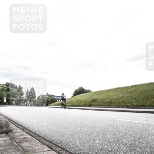 21.06.2026 - 29. Vierlanden-Triathlon H.Heesch http://msf.ph/oto/9904283 21.06.2026 10:25:55 Radfahren 114, 380, 382 meine-sportfotos.de