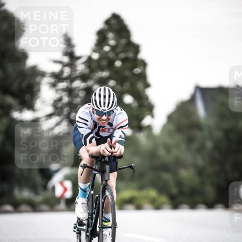 21.06.2026 - 29. Vierlanden-Triathlon H.Heesch http://msf.ph/oto/9904345 21.06.2026 10:18:46 Radfahren 148, 290 meine-sportfotos.de