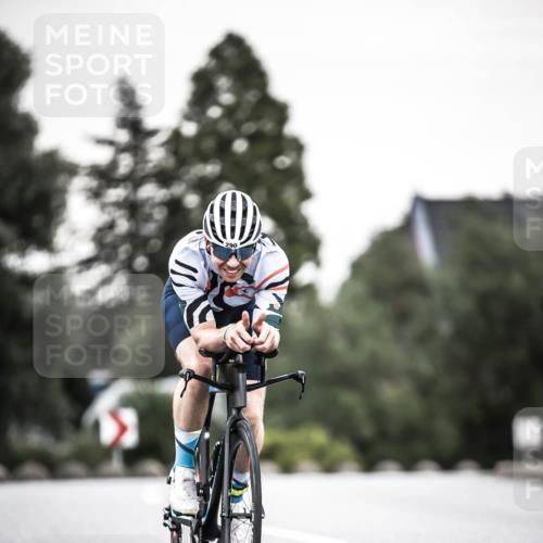 21.06.2026 - 29. Vierlanden-Triathlon H.Heesch http://msf.ph/oto/9904348 21.06.2026 10:18:47 Radfahren 148, 290 meine-sportfotos.de