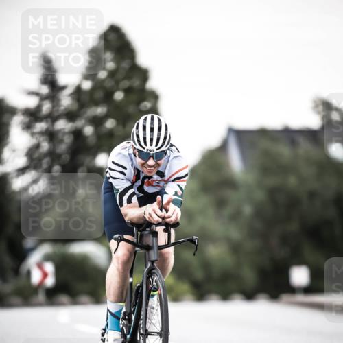21.06.2026 - 29. Vierlanden-Triathlon H.Heesch http://msf.ph/oto/9904354 21.06.2026 10:18:47 Radfahren 148, 290 meine-sportfotos.de