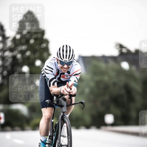21.06.2026 - 29. Vierlanden-Triathlon H.Heesch http://msf.ph/oto/9904360 21.06.2026 10:18:47 Radfahren 148, 290 meine-sportfotos.de
