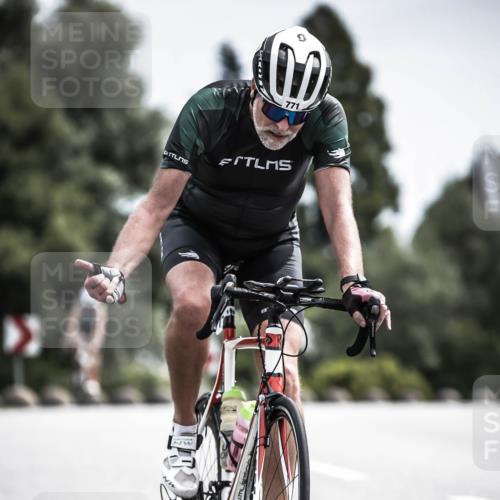21.06.2026 - 29. Vierlanden-Triathlon H.Heesch http://msf.ph/oto/9904389 21.06.2026 11:36:16 Radfahren 43, 771, 833, 888 meine-sportfotos.de