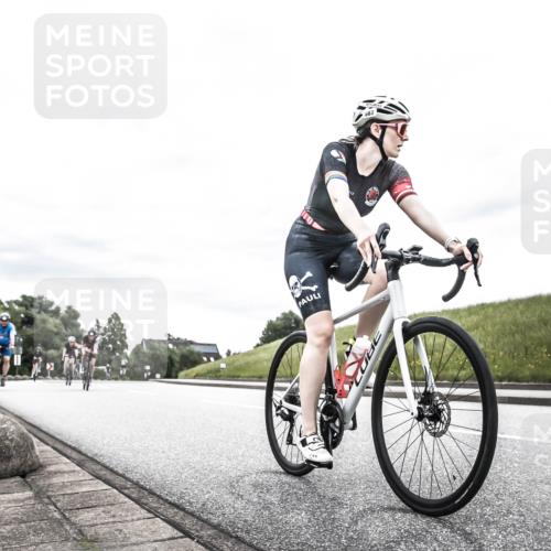 21.06.2026 - 29. Vierlanden-Triathlon H.Heesch http://msf.ph/oto/9904400 21.06.2026 10:26:03 Radfahren 8, 136, 383, 384, 415, 536, 587, 591, 604, 1355 meine-sportfotos.de