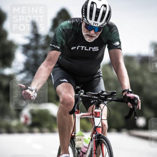 21.06.2026 - 29. Vierlanden-Triathlon H.Heesch http://msf.ph/oto/9904402 21.06.2026 11:36:16 Radfahren 43, 771, 833, 888 meine-sportfotos.de