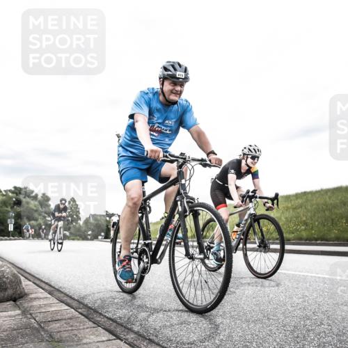21.06.2026 - 29. Vierlanden-Triathlon H.Heesch http://msf.ph/oto/9904414 21.06.2026 10:26:05 Radfahren 8, 136, 291, 311, 383, 384, 415, 536, 587, 591, 604, 1355 meine-sportfotos.de