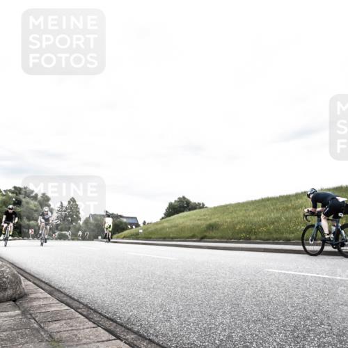 21.06.2026 - 29. Vierlanden-Triathlon H.Heesch http://msf.ph/oto/9904489 21.06.2026 10:26:36 Radfahren 46, 118, 119, 278, 328, 353, 374, 488 meine-sportfotos.de