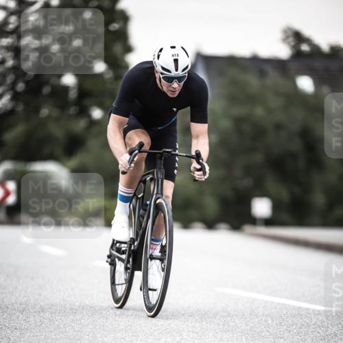 21.06.2026 - 29. Vierlanden-Triathlon H.Heesch http://msf.ph/oto/9904494 21.06.2026 10:20:08 Radfahren 15, 16, 22, 113, 244, 412 meine-sportfotos.de
