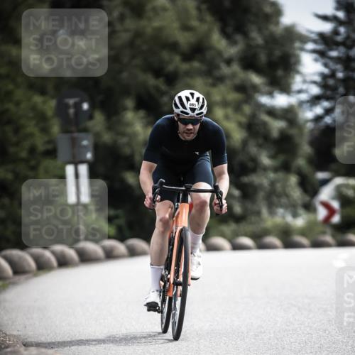 21.06.2026 - 29. Vierlanden-Triathlon H.Heesch http://msf.ph/oto/9904507 21.06.2026 11:37:42 Radfahren 105, 279, 665, 719, 895 meine-sportfotos.de