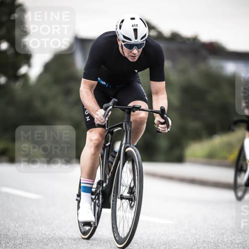 21.06.2026 - 29. Vierlanden-Triathlon H.Heesch http://msf.ph/oto/9904513 21.06.2026 10:20:08 Radfahren 15, 16, 22, 113, 244, 412 meine-sportfotos.de