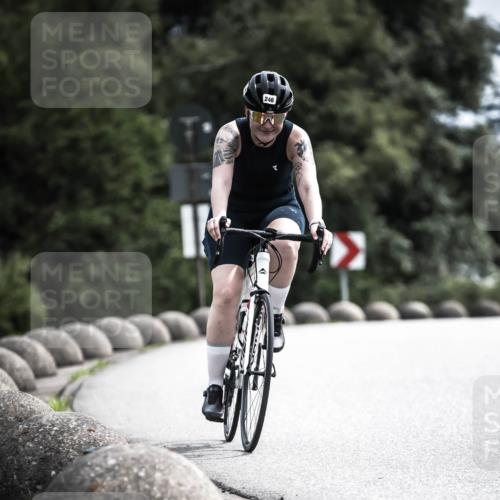 21.06.2026 - 29. Vierlanden-Triathlon H.Heesch http://msf.ph/oto/9904515 21.06.2026 11:36:27 Radfahren 246, 653, 841 meine-sportfotos.de