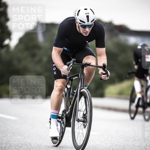 21.06.2026 - 29. Vierlanden-Triathlon H.Heesch http://msf.ph/oto/9904520 21.06.2026 10:20:08 Radfahren 15, 16, 22, 113, 244, 412 meine-sportfotos.de