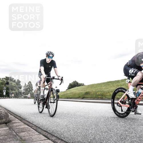 21.06.2026 - 29. Vierlanden-Triathlon H.Heesch http://msf.ph/oto/9904534 21.06.2026 10:27:05 Radfahren 43, 45, 64, 108, 128, 600, 624 meine-sportfotos.de