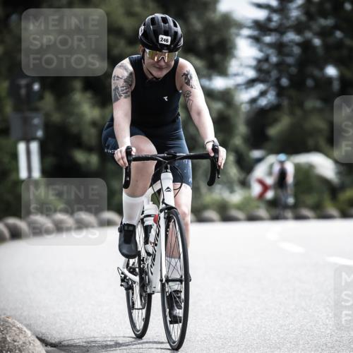 21.06.2026 - 29. Vierlanden-Triathlon H.Heesch http://msf.ph/oto/9904539 21.06.2026 11:36:27 Radfahren 246, 653, 841 meine-sportfotos.de