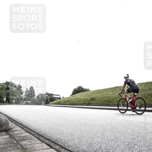 21.06.2026 - 29. Vierlanden-Triathlon H.Heesch http://msf.ph/oto/9904552 21.06.2026 10:54:17 Radfahren 116, 246, 624 meine-sportfotos.de