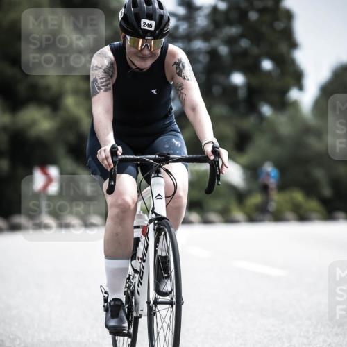21.06.2026 - 29. Vierlanden-Triathlon H.Heesch http://msf.ph/oto/9904553 21.06.2026 11:36:27 Radfahren 246, 653, 841 meine-sportfotos.de