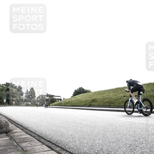21.06.2026 - 29. Vierlanden-Triathlon H.Heesch http://msf.ph/oto/9904560 21.06.2026 10:54:35 Radfahren 33, 94, 506, 526, 545, 552, 562, 599 meine-sportfotos.de