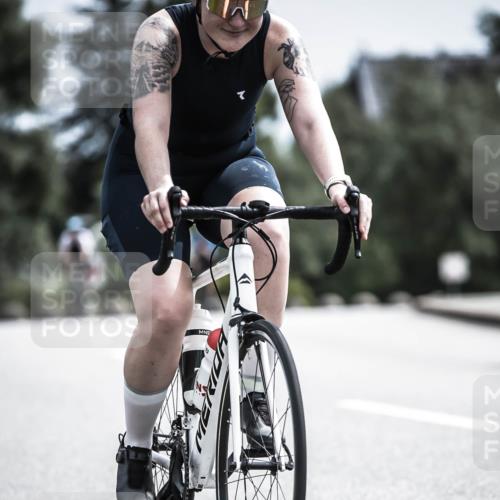 21.06.2026 - 29. Vierlanden-Triathlon H.Heesch http://msf.ph/oto/9904568 21.06.2026 11:36:28 Radfahren 246, 653, 841 meine-sportfotos.de
