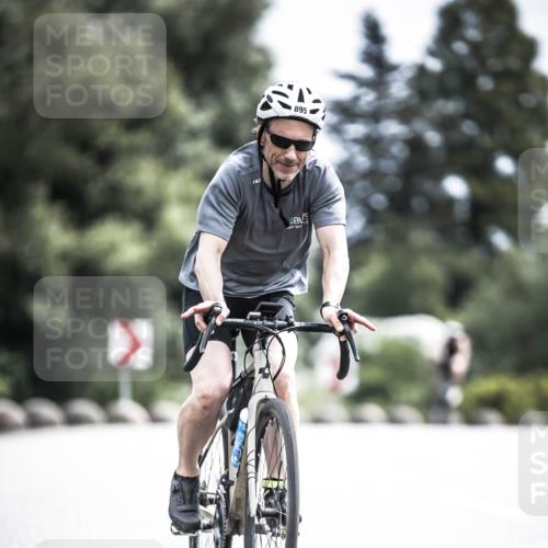 21.06.2026 - 29. Vierlanden-Triathlon H.Heesch http://msf.ph/oto/9904601 21.06.2026 11:37:49 Radfahren 279, 706, 787, 895 meine-sportfotos.de