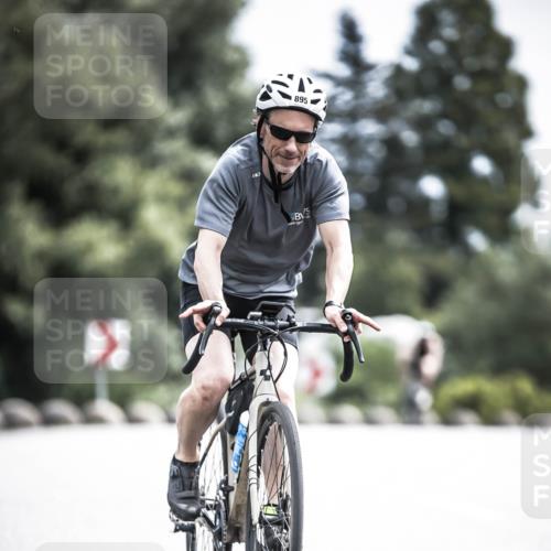 21.06.2026 - 29. Vierlanden-Triathlon H.Heesch http://msf.ph/oto/9904607 21.06.2026 11:37:49 Radfahren 279, 706, 787, 895 meine-sportfotos.de