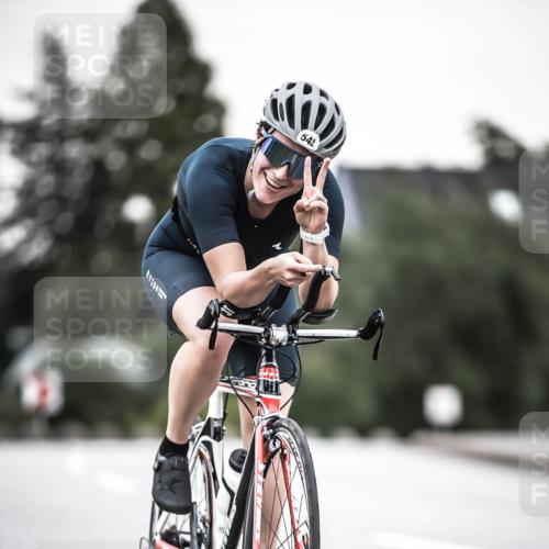 21.06.2026 - 29. Vierlanden-Triathlon H.Heesch http://msf.ph/oto/9904610 21.06.2026 10:20:40 Radfahren 52, 542 meine-sportfotos.de