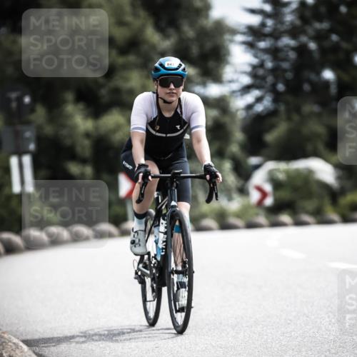 21.06.2026 - 29. Vierlanden-Triathlon H.Heesch http://msf.ph/oto/9904620 21.06.2026 11:36:34 Radfahren 226, 653, 841 meine-sportfotos.de