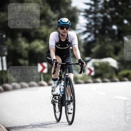 21.06.2026 - 29. Vierlanden-Triathlon H.Heesch http://msf.ph/oto/9904625 21.06.2026 11:36:34 Radfahren 226, 653, 841 meine-sportfotos.de