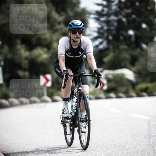 21.06.2026 - 29. Vierlanden-Triathlon H.Heesch http://msf.ph/oto/9904628 21.06.2026 11:36:34 Radfahren 226, 653, 841 meine-sportfotos.de