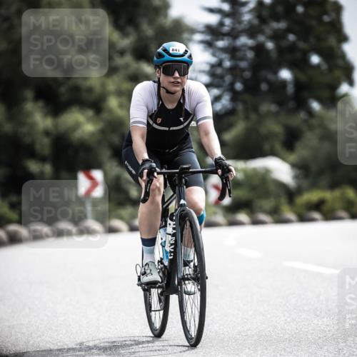 21.06.2026 - 29. Vierlanden-Triathlon H.Heesch http://msf.ph/oto/9904631 21.06.2026 11:36:34 Radfahren 226, 653, 841 meine-sportfotos.de