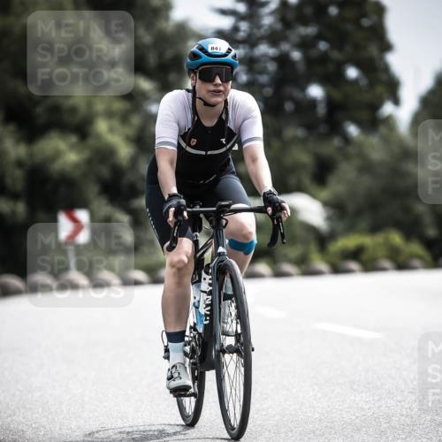 21.06.2026 - 29. Vierlanden-Triathlon H.Heesch http://msf.ph/oto/9904638 21.06.2026 11:36:34 Radfahren 226, 653, 841 meine-sportfotos.de
