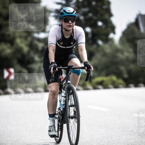 21.06.2026 - 29. Vierlanden-Triathlon H.Heesch http://msf.ph/oto/9904643 21.06.2026 11:36:34 Radfahren 226, 653, 841 meine-sportfotos.de