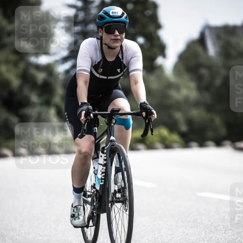21.06.2026 - 29. Vierlanden-Triathlon H.Heesch http://msf.ph/oto/9904649 21.06.2026 11:36:34 Radfahren 226, 653, 841 meine-sportfotos.de