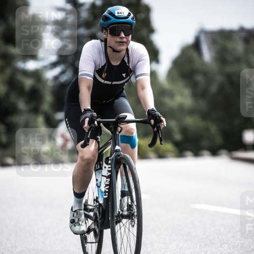 21.06.2026 - 29. Vierlanden-Triathlon H.Heesch http://msf.ph/oto/9904652 21.06.2026 11:36:34 Radfahren 226, 653, 841 meine-sportfotos.de