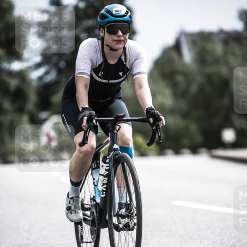 21.06.2026 - 29. Vierlanden-Triathlon H.Heesch http://msf.ph/oto/9904655 21.06.2026 11:36:34 Radfahren 226, 653, 841 meine-sportfotos.de