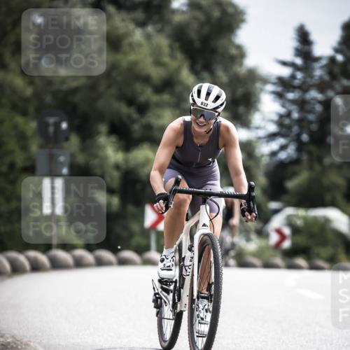 21.06.2026 - 29. Vierlanden-Triathlon H.Heesch http://msf.ph/oto/9904678 21.06.2026 11:36:54 Radfahren 58, 832, 865 meine-sportfotos.de